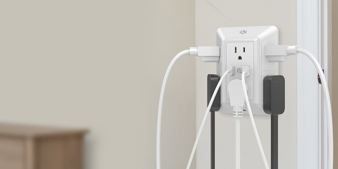 POWRUI 6-Outlet Extender with 2 USB Charging Ports.