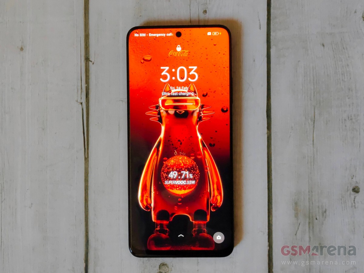 Realme 10 Pro 5G Coca-Cola Edition comes with a Coke-inspired charging animation