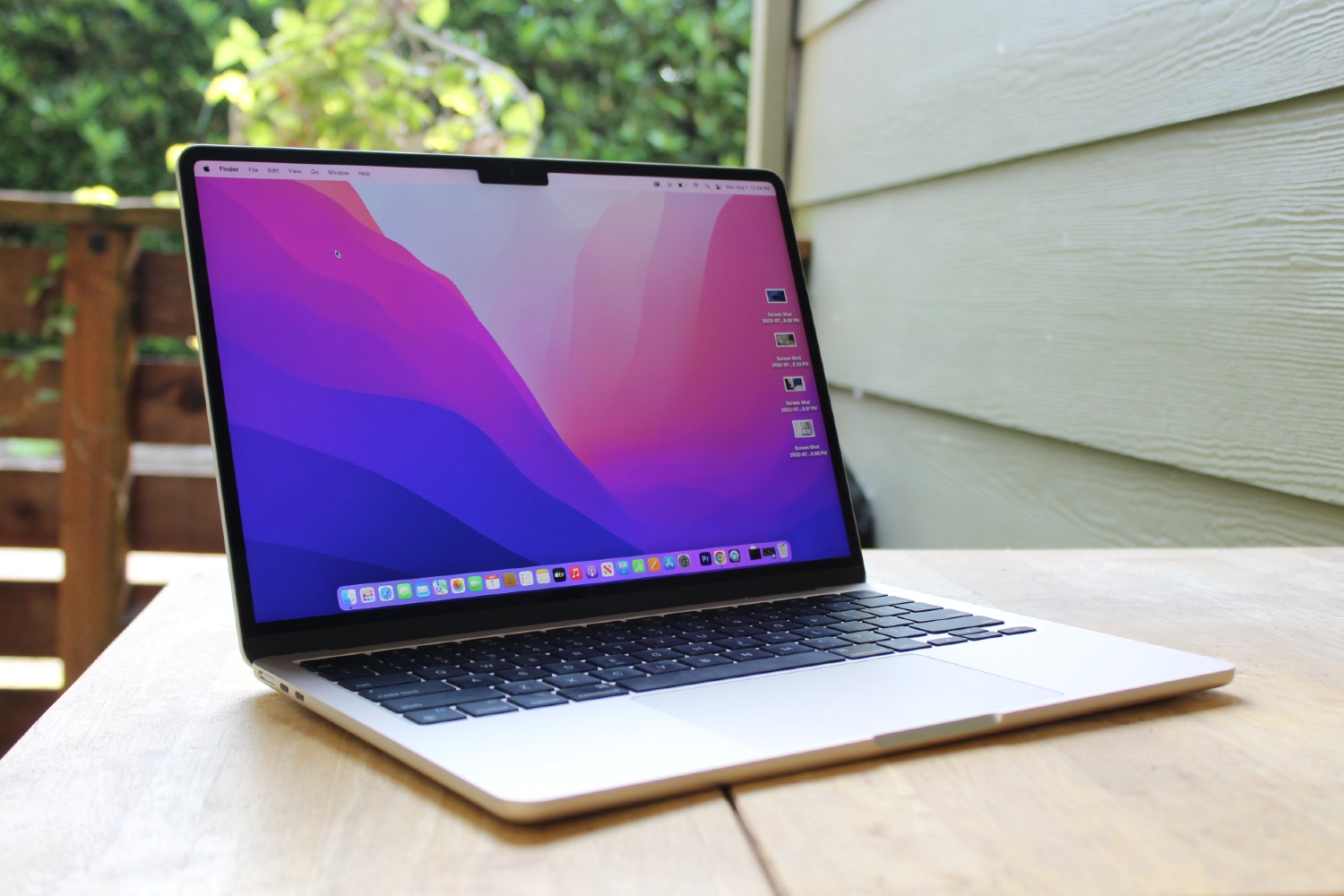 The screen of the MacBook Air M2.