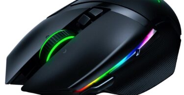 Razer Basilisk Ultimate wireless gaming mouse discounted by 58%