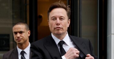 Elon Musk reportedly values Twitter at $20 billion