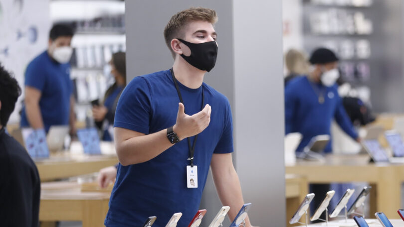 Apple May Be Planning To Eliminate Some Corporate Retail Jobs