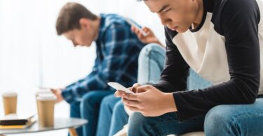 American Psychological Association issues guidelines to limit the potential harm of social media on children