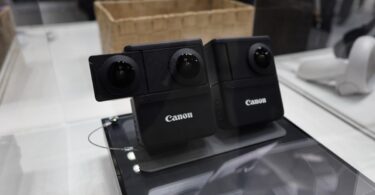 Canon made a prototype 180-degree VR camera